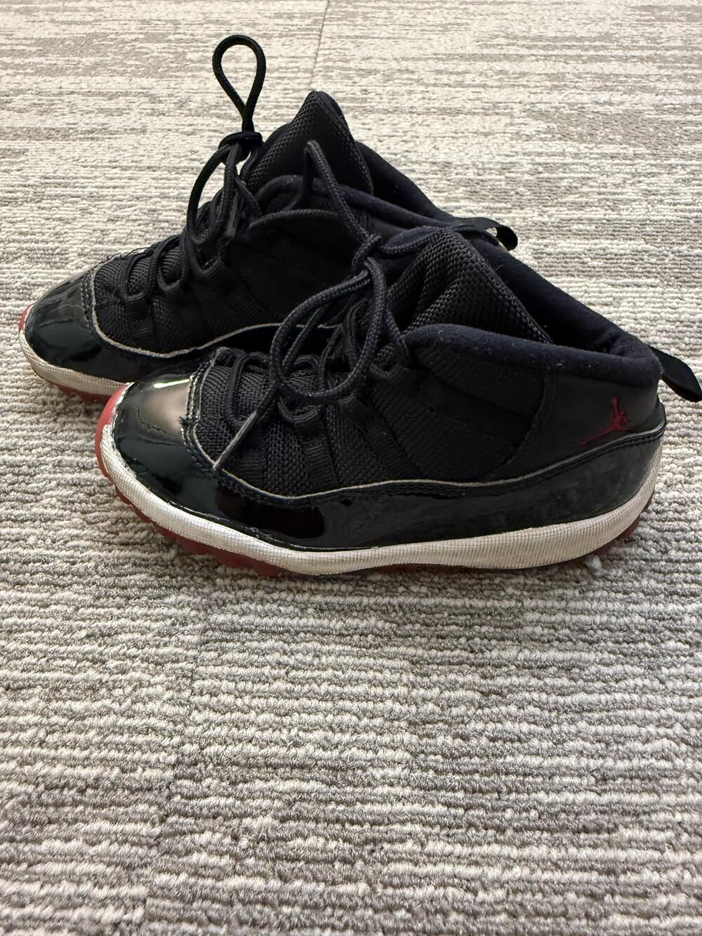 Jordan 11 Retro Bred Shoes Youth Size 10C Patent Leather 378040-061 Kids
